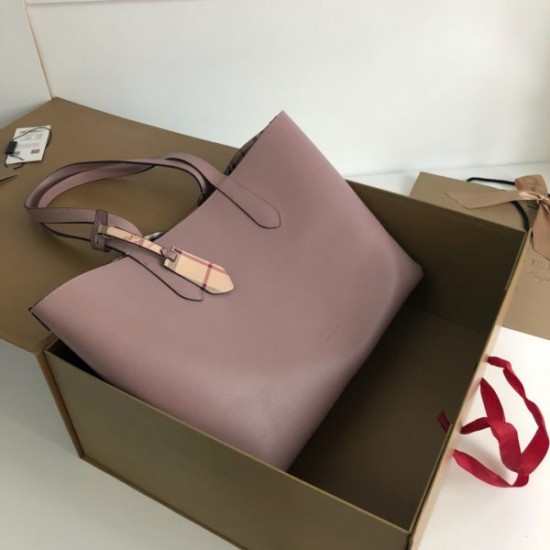 Burberry Shopping bag