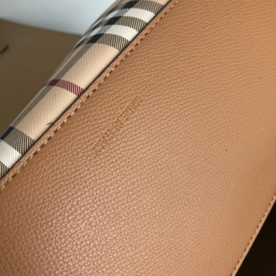 Burberry Shopping bag