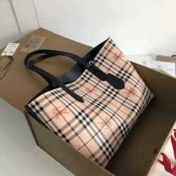 Burberry Shopping bag