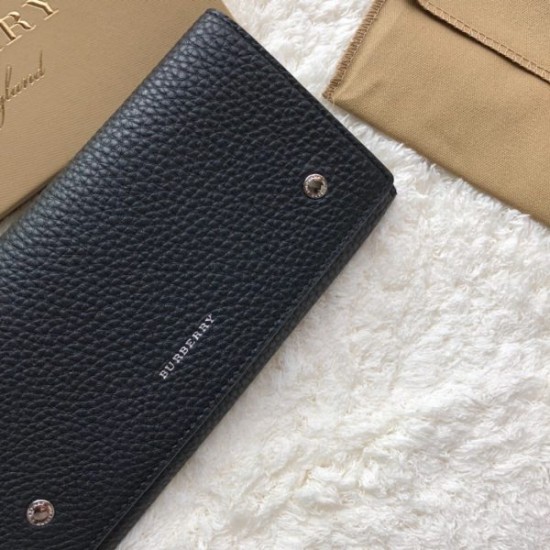 Burberry wallet