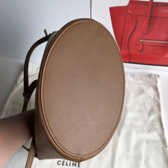 Céline Shoulder Bags