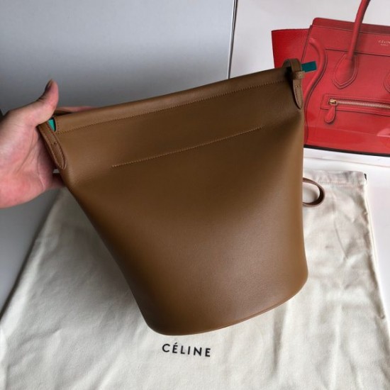 Céline Shoulder Bags