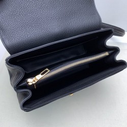 Céline Shoulder Bags