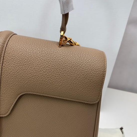 Céline Shoulder Bags