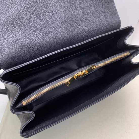 Céline Shoulder Bags