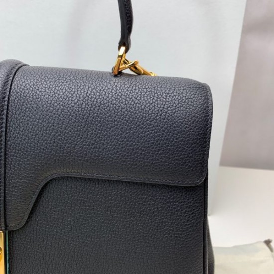 Céline Shoulder Bags