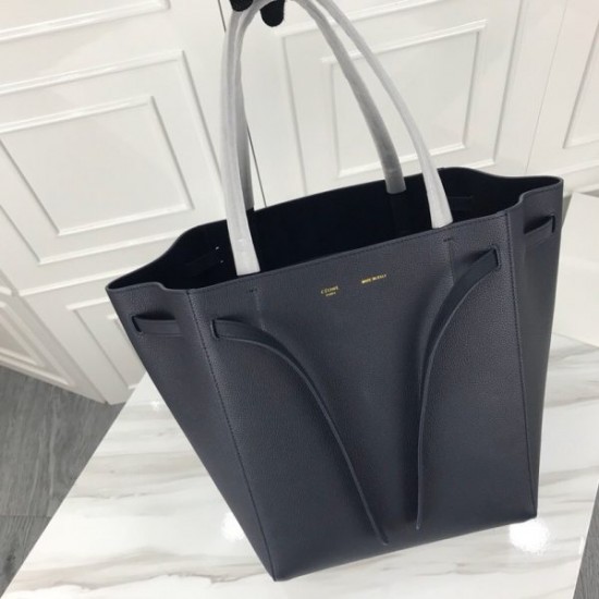 Celine Cabas Phantom