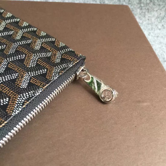 Goyard Clutch