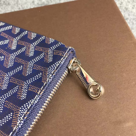 Goyard Clutch