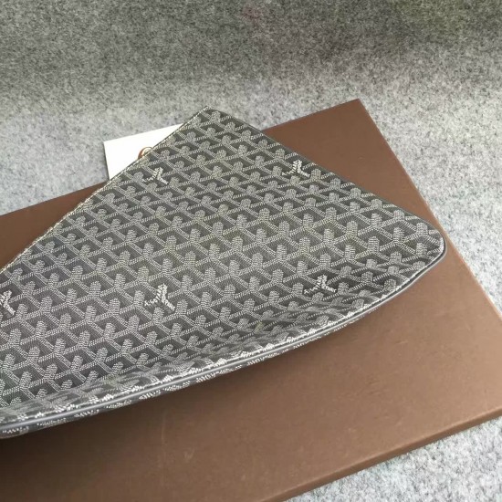 Goyard Clutch