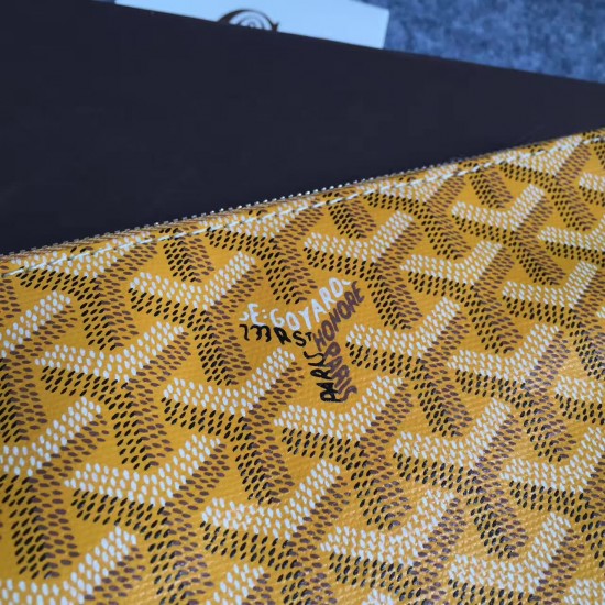 Goyard Clutch