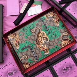 Gucci Clutch Bags