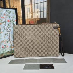 Gucci cluth bag