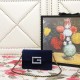 Gucci shoulder bag with Square G