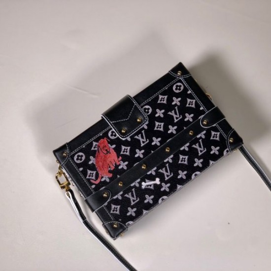 Louis Vuitton Petite Malle