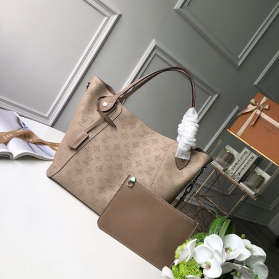 LOUIS VUITTON HINA