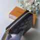 LOUIS VUITTON Zippy Wallet