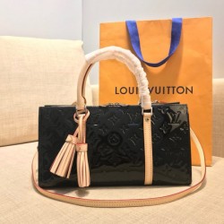 Louis Vuitton NEO TRIANGL