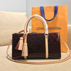 Louis Vuitton NEO TRIANGL