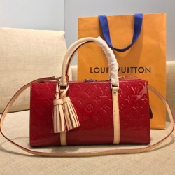 Louis Vuitton NEO TRIANGL