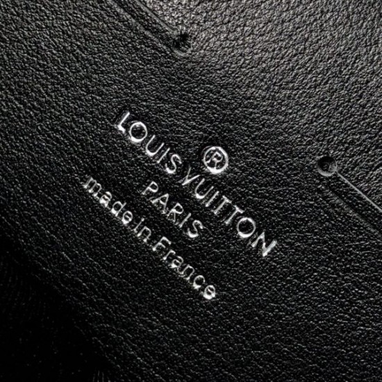 LOUIS VUITTON POCHETTE VOYAGE