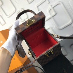 LOUIS VUITTON BLEECKER BOX