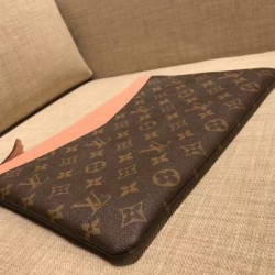 Louis Vuitton DAILY