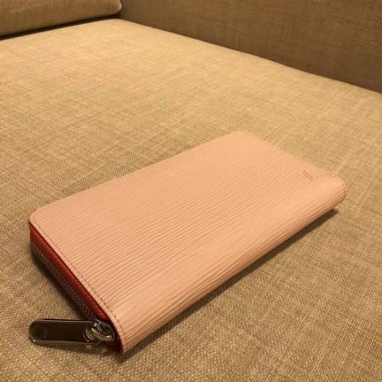 LOUIS VUITTON ZIPPY WALLET