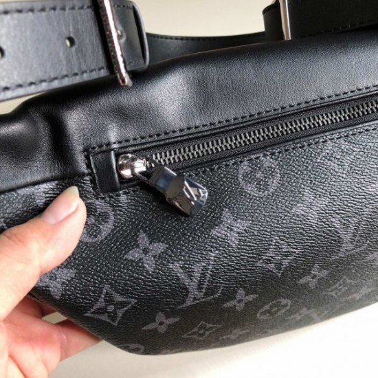 Louis Vuitton DISCOVERY BUMBAG