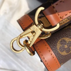 LOUIS VUITTON Metis Bag