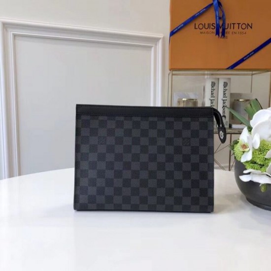 LOUIS VUITTON POCHETTE VOYAGE MM