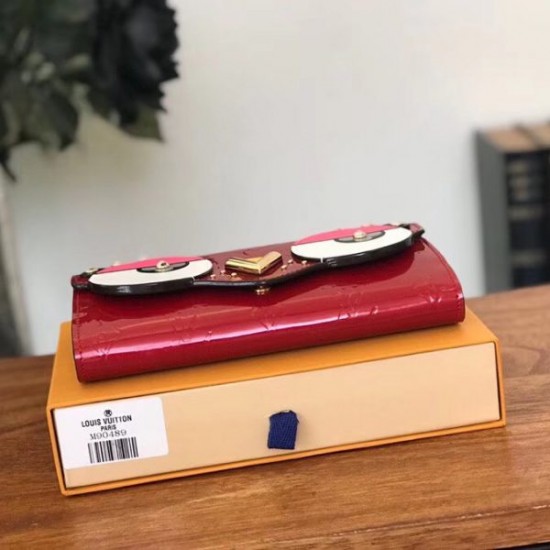 LOUIS VUITTON Sarah Wallet