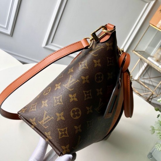 LOUIS VUITTON Tote MM