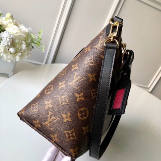 LOUIS VUITTON Tote MM