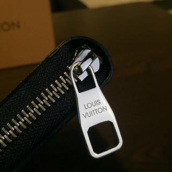 Louis Vuitton ZIPPY