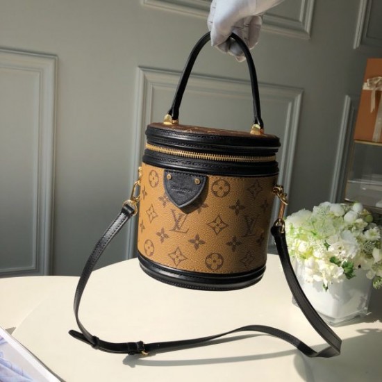 LOUIS VUITTON Cannes Bag