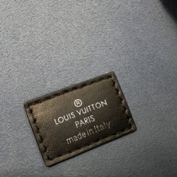 LOUIS VUITTON MESSENGER