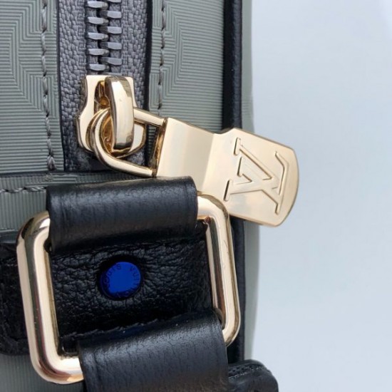 LOUIS VUITTON MESSENGER