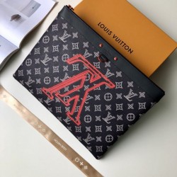 LOUIS VUITTON Pochette Apollo PM