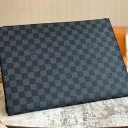 LOUIS VUITTON POCHETTE JOUR GM