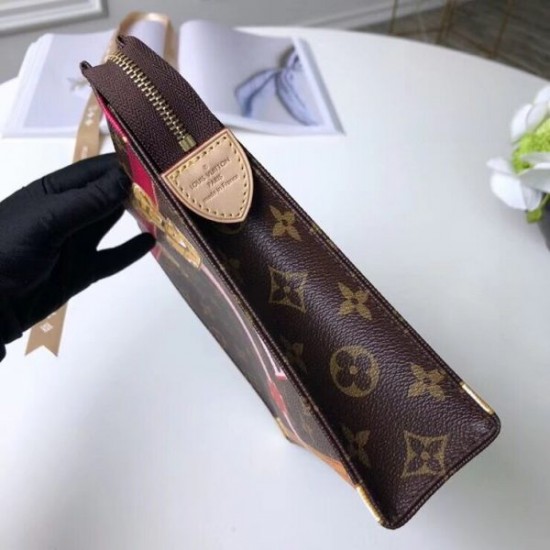 Louis Vuitton TOILETRY POUCH 26