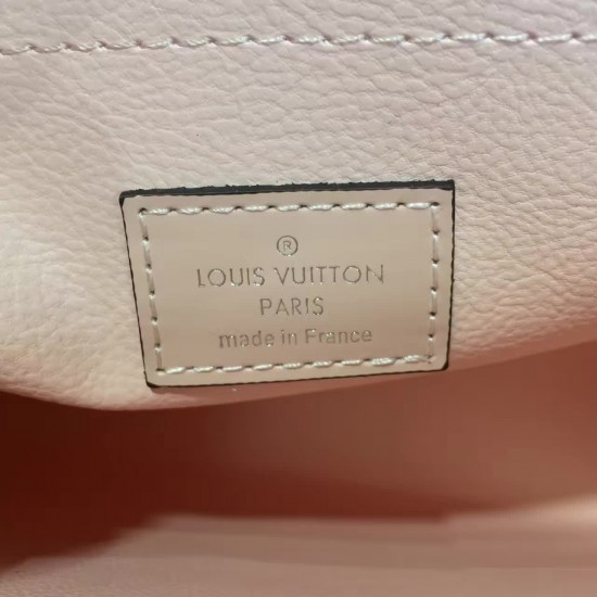 Louis Vuitton TOILETRY POUCH 26