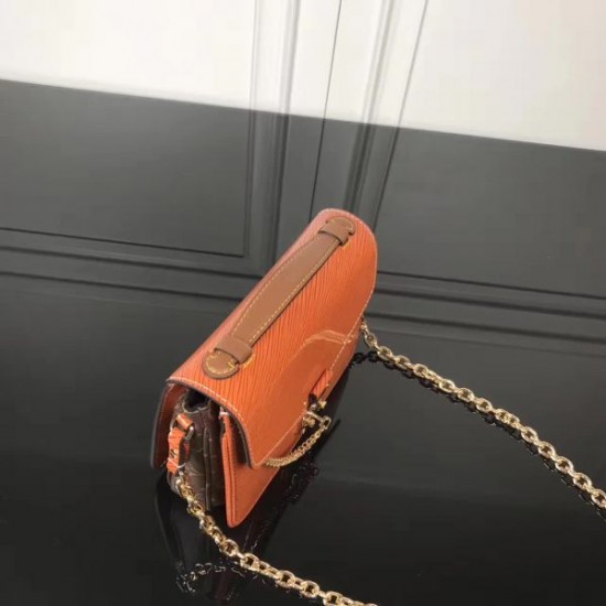 Louis Vuitton Pochette Metis