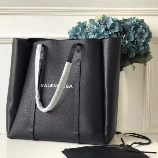 BALENCIAGA EVERYDAY TOTE